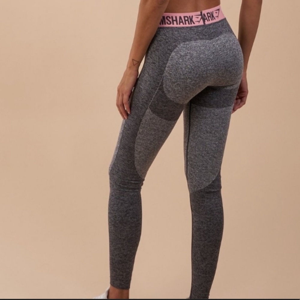 Pink & Gray Gymshark Flex Leggings 🦈